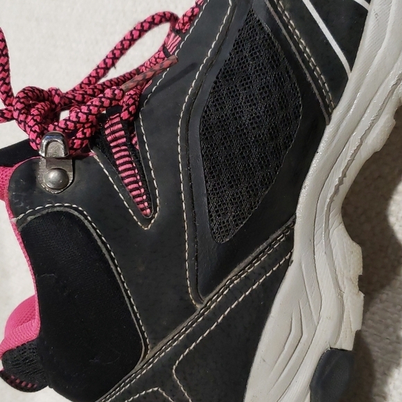 Pink and black snickers kids size 3 - Picture 8 of 8